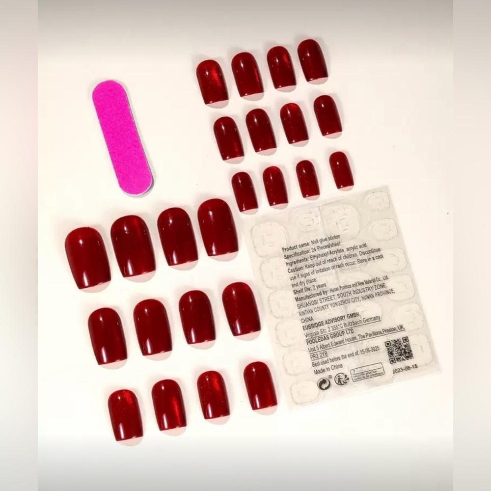 Red Metallic Cat Eye Velvet Press On Nails Medium Square False Nail Kit 24 NWT - Picture 4 of 8